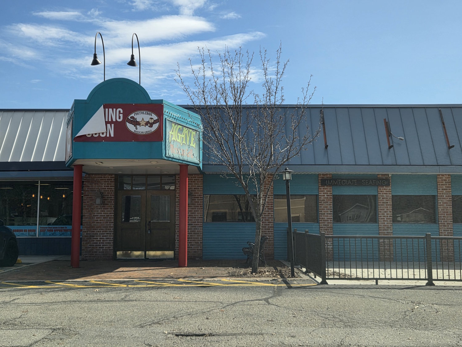 Pistoleros Is Coming