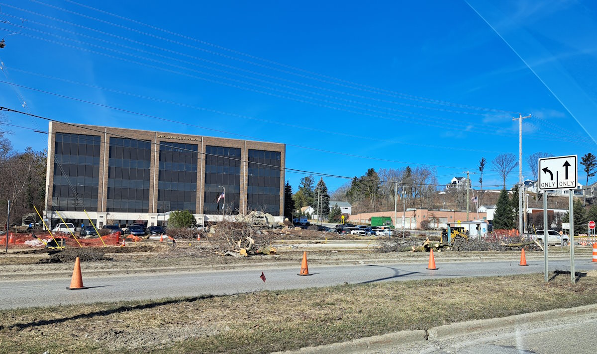 Goodbye to the trees of Grandview Parkway